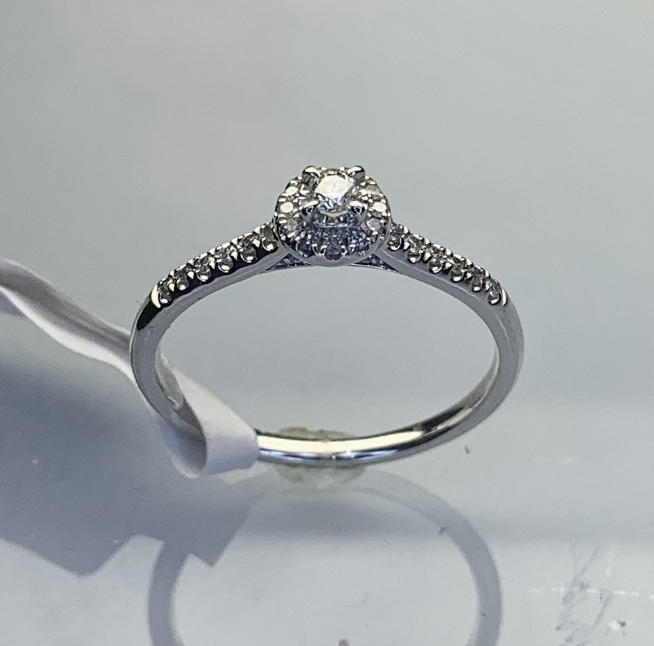 10k White Gold Diamond Cluster
